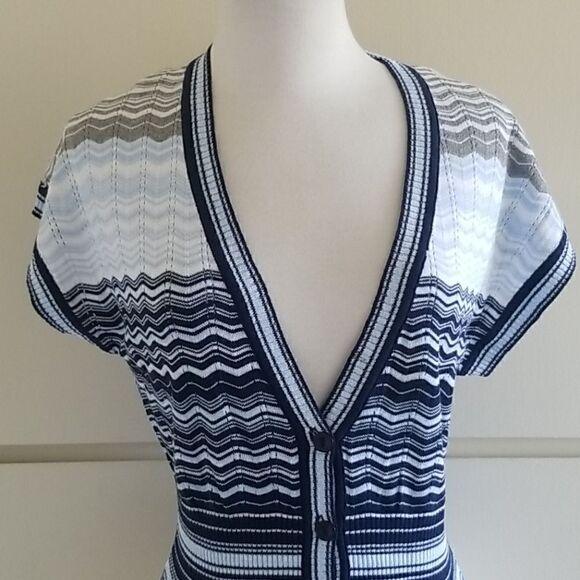 Red Berry Blue Dropped Shoulder Sweater Vest. NWT - Picture 2 of 9